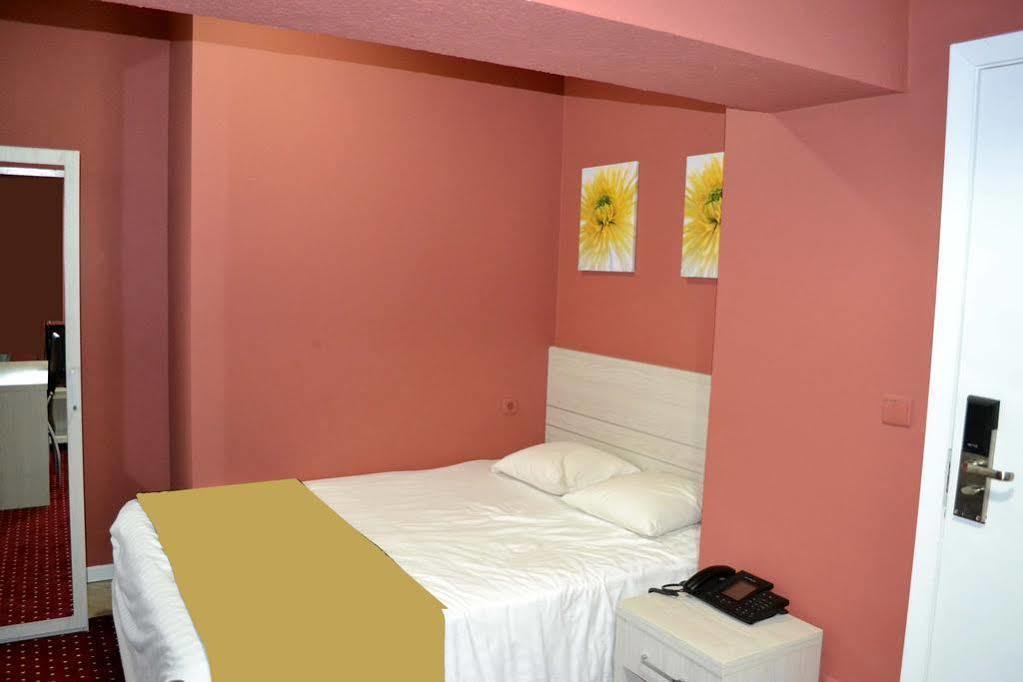 Hotel Auberge Van Strombeek Jette Exterior foto